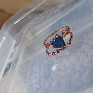 ♥️ Individually $10 Or Bundle 5/$20 Blue Heart and Rose Gold Ring Set Size 7 💙